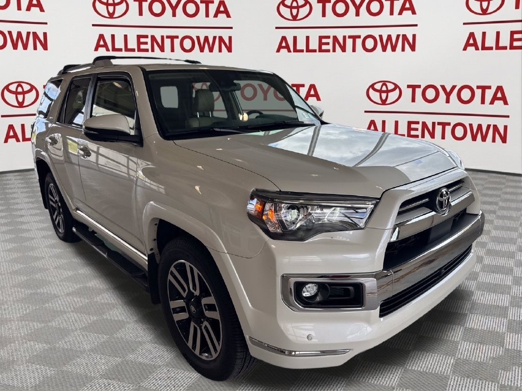 Used 2022 Toyota 4Runner Limited AWD/4WD image 2