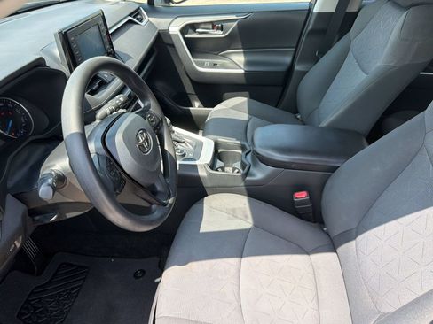 Used 2021 Toyota RAV4 XLE w/ Convenience Package AWD/4WD image 5