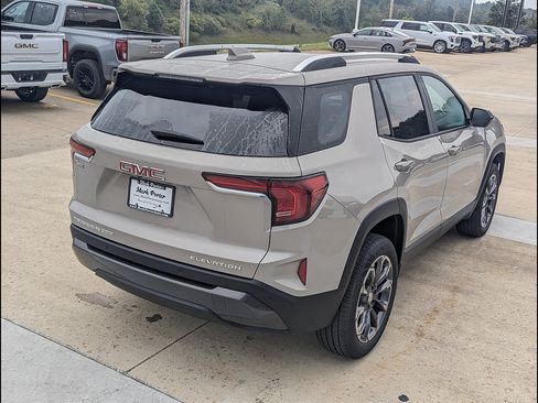 New 2027 GMC Terrain Elevation w/ Elevation Premium Package AWD/4WD image 7