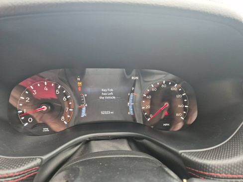 Used 2025 Jeep Compass Trailhawk AWD/4WD image 6