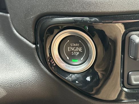 Used 2023 GMC Sierra 1500 SLT w/ SLT Premium Plus Package image 34