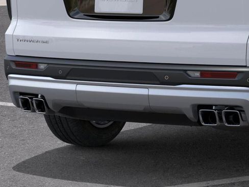 New 2026 Chevrolet Traverse LT w/ Sun and Wheel Package FWD image 14