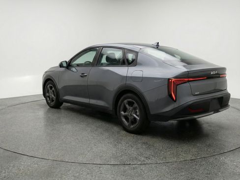 Used 2025 Kia K4 LXS image 6