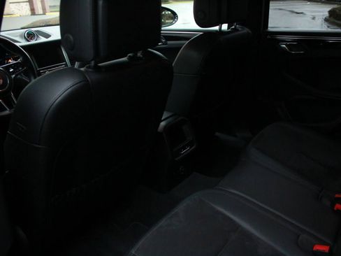 Used 2015 Porsche Macan S image 21