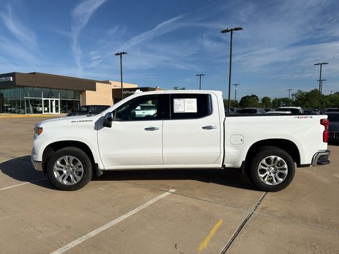 Used 2025 Chevrolet Silverado 1500 LTZ AWD/4WD image 10