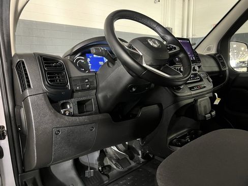 Used 2024 RAM ProMaster 3500 w/ Delivery Van Package image 21