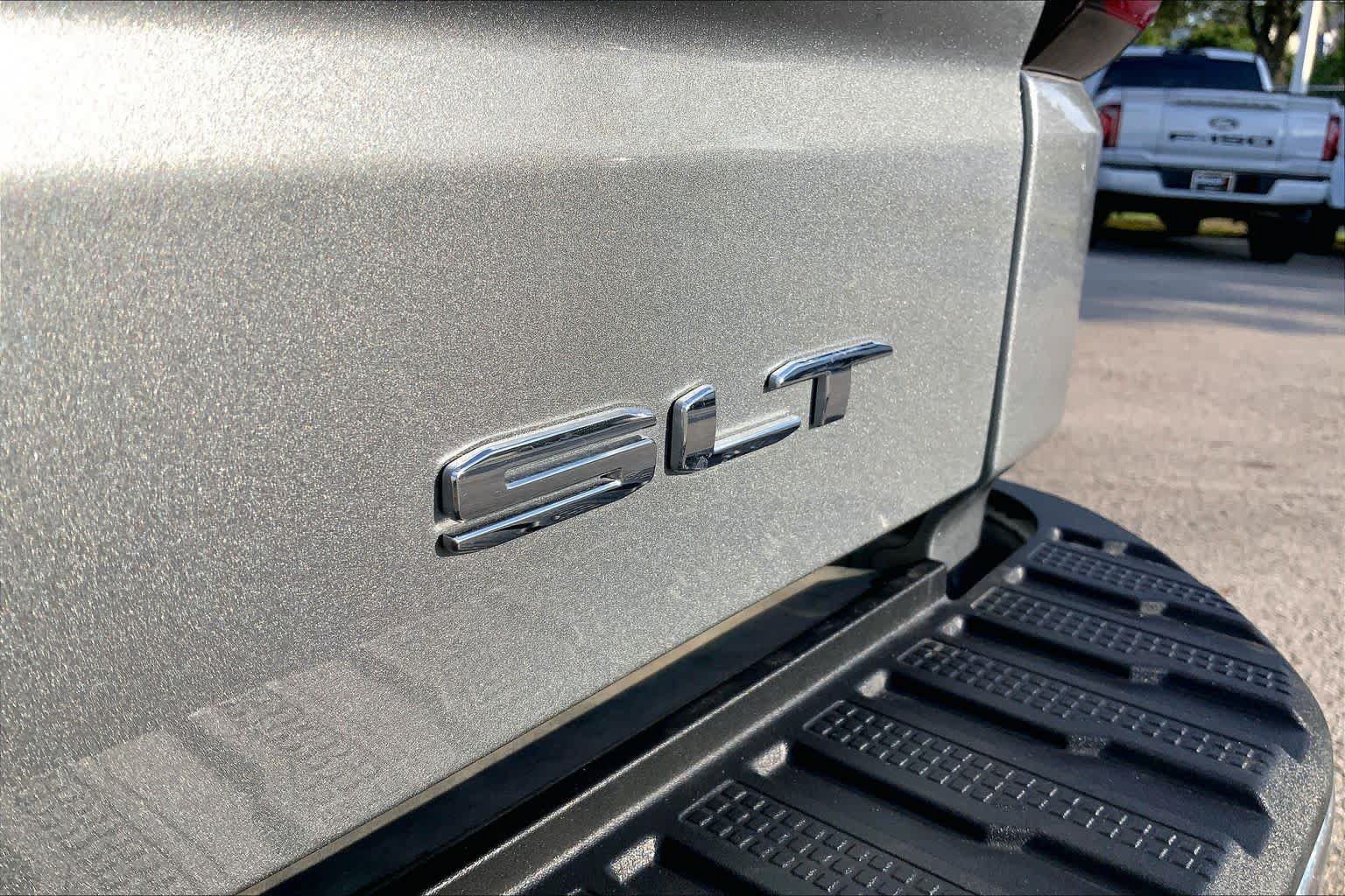 Certified 2026 GMC Sierra 1500 SLT AWD/4WD image 12