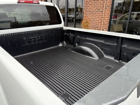 Used 2018 Nissan Frontier S image 12