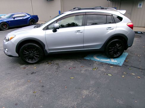 Used 2013 Subaru Crosstrek 2.0i Limited w/ Popular Pkg 2 image 2