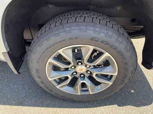 New 2026 Chevrolet Silverado 1500 LT w/ Leather Package image 28