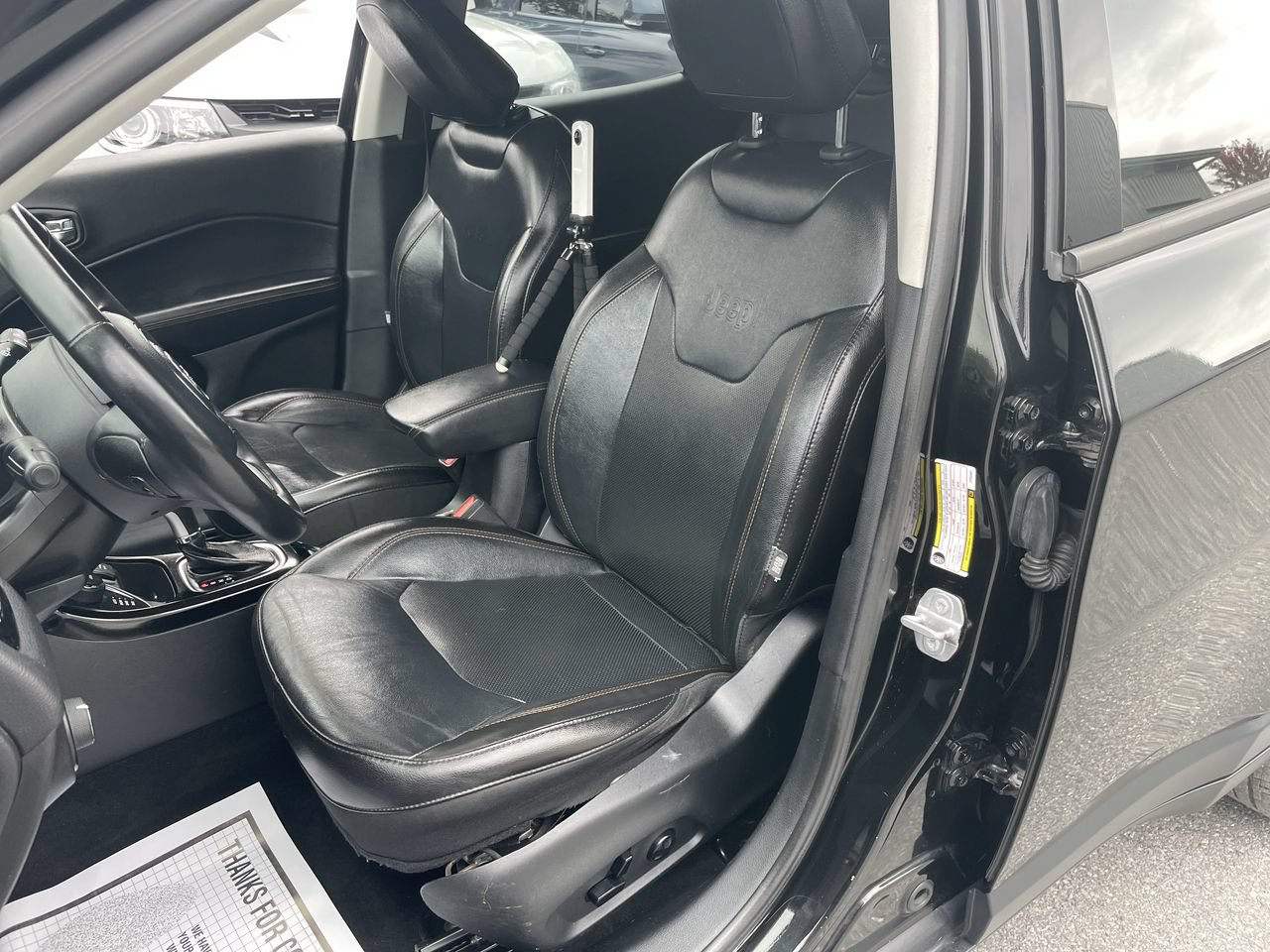 Used 2018 Jeep Compass Limited w/ Navigation Group AWD/4WD image 27