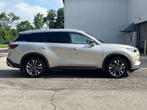 Used 2024 INFINITI QX60 Luxe AWD/4WD image 2