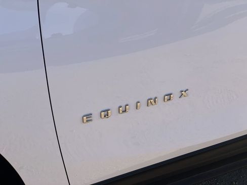 Certified 2024 Chevrolet Equinox LT FWD image 30