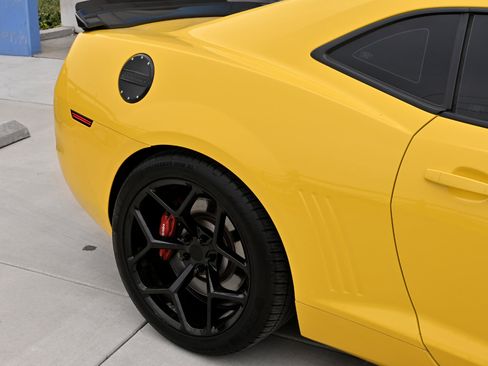 Used 2012 Chevrolet Camaro SS w/ RS Package image 31