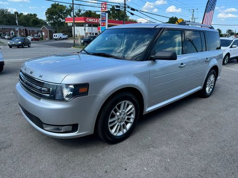 Used 2018 Ford Flex SEL w/ Equipment Group 202A AWD/4WD image 5