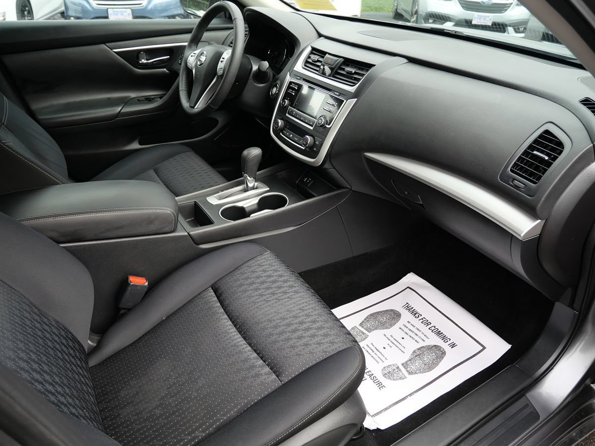 Used 2016 Nissan Altima 2.5 SV FWD image 14