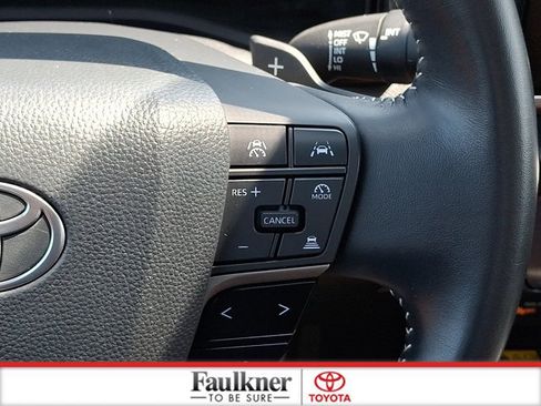 Certified 2025 Toyota Camry SE FWD image 21
