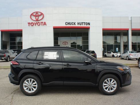 Used 2026 Toyota Corolla Cross LE w/ Cold Weather Package AWD/4WD image 1