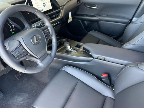 New 2026 Lexus UX 300h FWD image 4