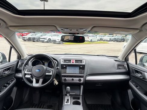 Used 2017 Subaru Outback 2.5i Premium AWD/4WD image 26
