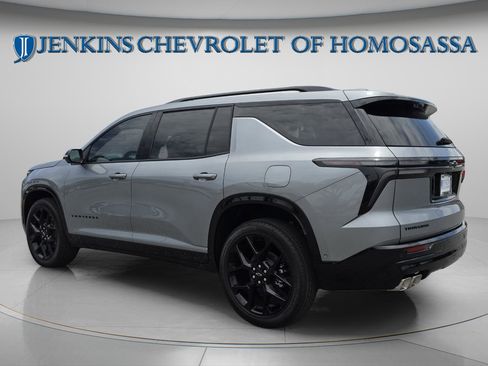 New 2026 Chevrolet Traverse RS w/ LPO, Floor Liner Package FWD image 8