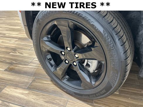 Certified 2021 Jeep Grand Cherokee L Laredo image 5