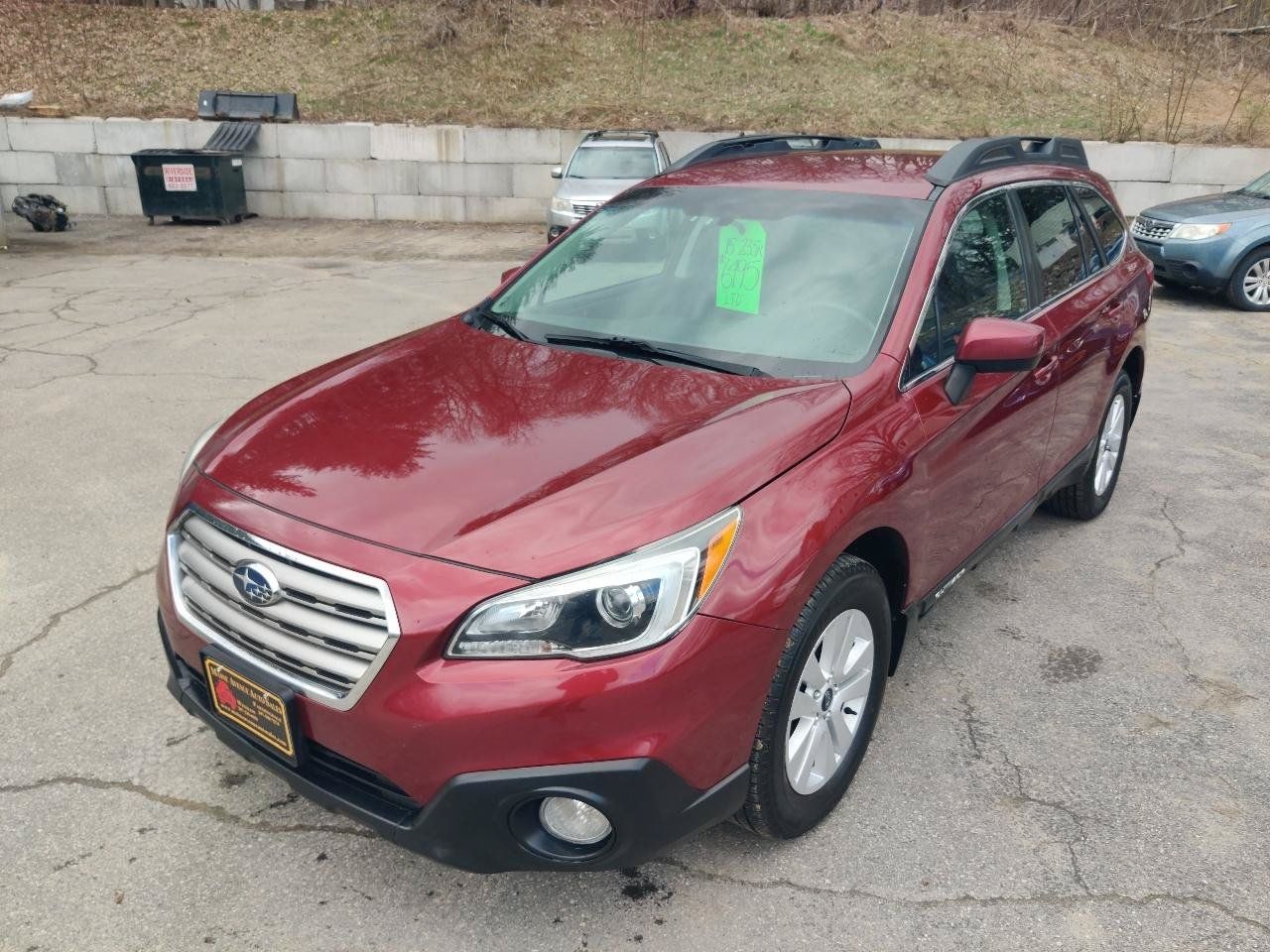 Used 2015 Subaru Outback 2.5i Premium AWD/4WD image 2