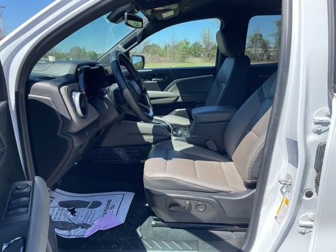 Used 2023 Chevrolet Colorado ZR2 w/ ZR2 Convenience Package III image 11