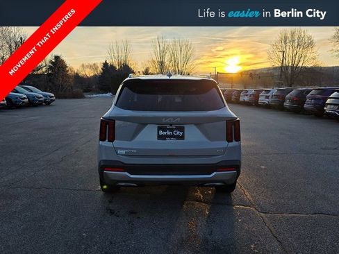 New 2026 Kia Sorento S image 6