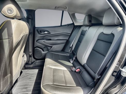 New 2026 Chevrolet Trax ACTIV w/ Sunroof Package image 32