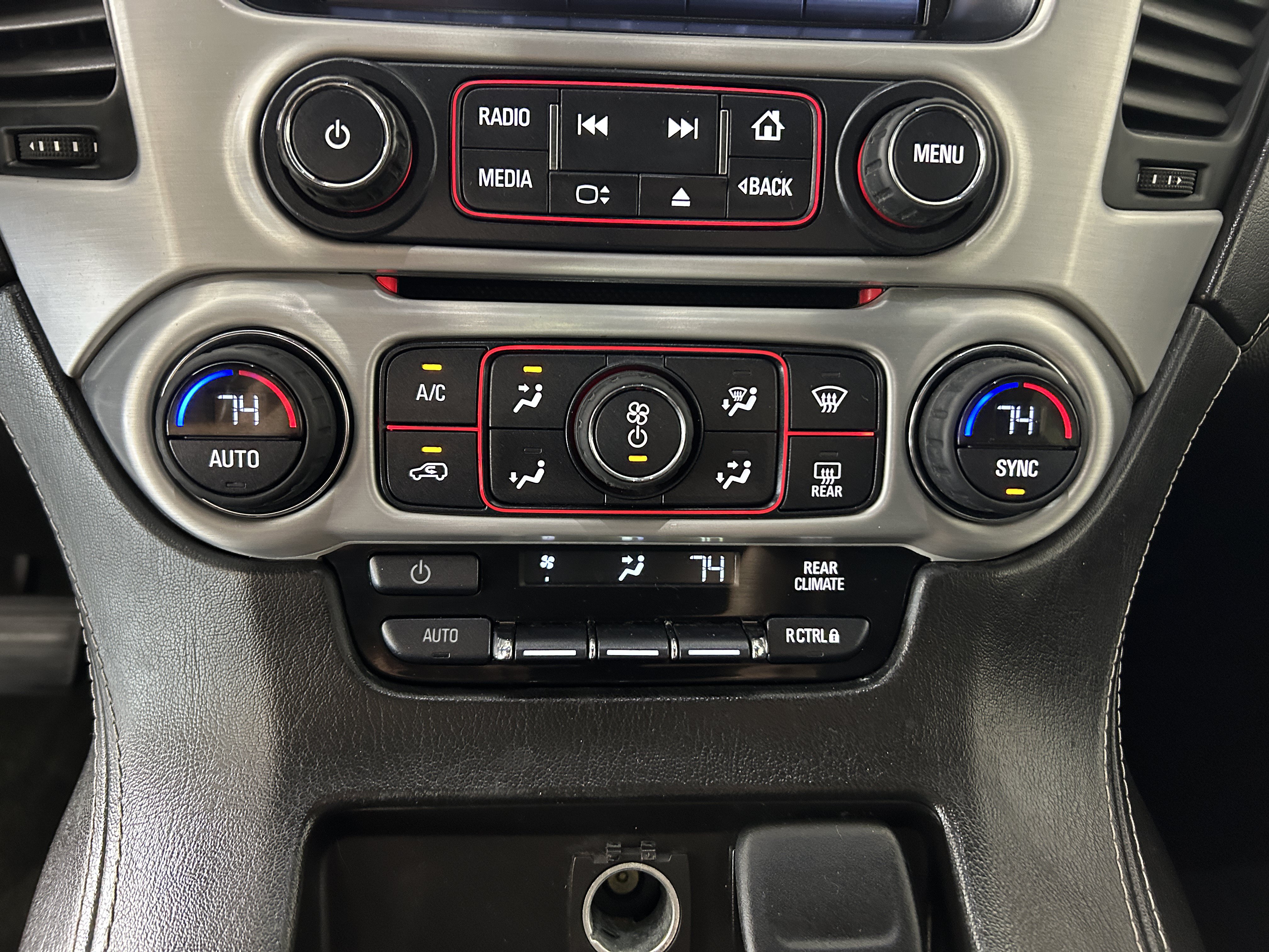 Used 2016 GMC Yukon SLE w/ Convenience Package AWD/4WD image 19