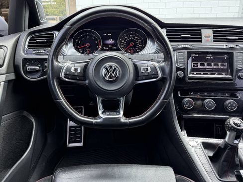Used 2015 Volkswagen GTI SE w/ Lighting Package (SEL) FWD image 10