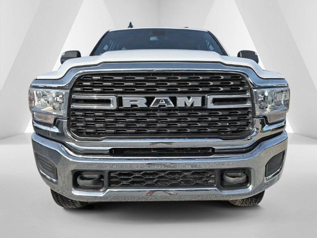 Used 2022 RAM 2500 Big Horn AWD/4WD image 2