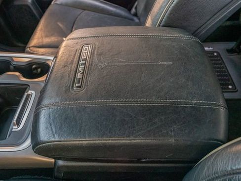 Used 2017 RAM 3500 Laramie Longhorn image 32