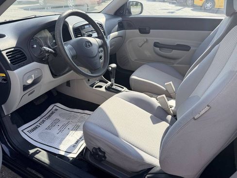 Used 2011 Hyundai Accent GS FWD image 7