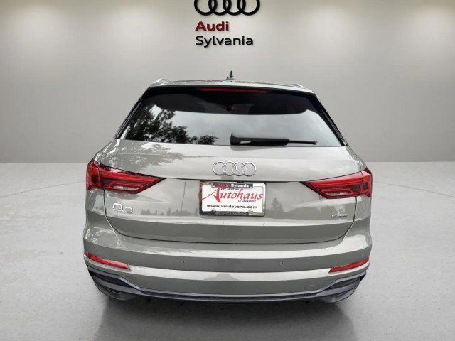 Used 2019 Audi Q3 2.0T Premium Plus w/ Premium Plus Package AWD/4WD image 6