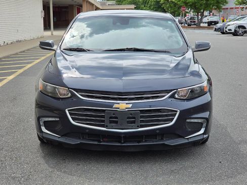 Used 2018 Chevrolet Malibu Hybrid w/ Driver Confidence Package FWD image 2