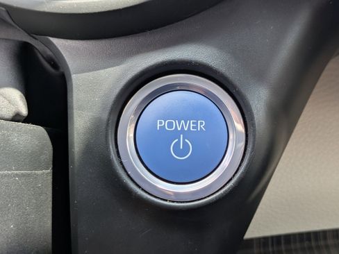 Used 2023 Toyota Sienna Limited image 34