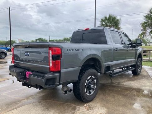 Used 2023 Ford F250 Lariat w/ Lariat Ultimate Package AWD/4WD image 7