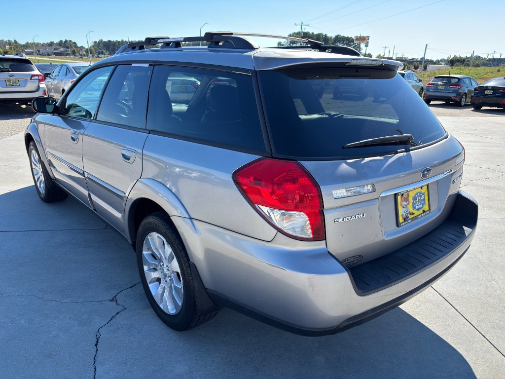 Used 2009 Subaru Outback 2.5i Limited AWD/4WD image 6