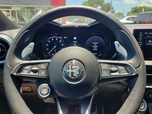 Used 2024 Alfa Romeo Tonale Veloce AWD/4WD image 18