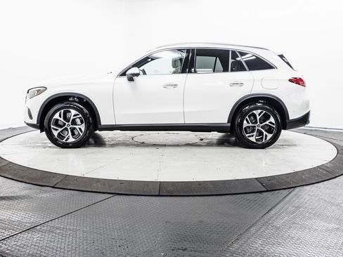 Used 2026 Mercedes-Benz GLC 350e 4MATIC image 4