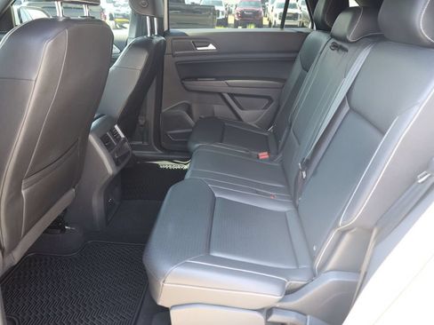 Used 2020 Volkswagen Atlas Cross Sport SE w/ Panoramic Sunroof Package AWD/4WD image 17