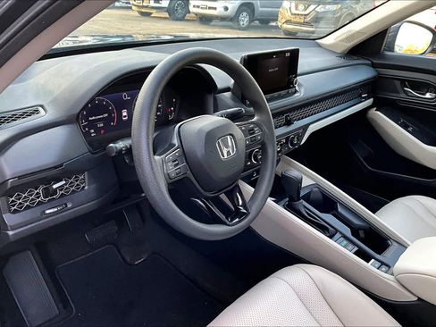 Used 2024 Honda Accord EX image 16