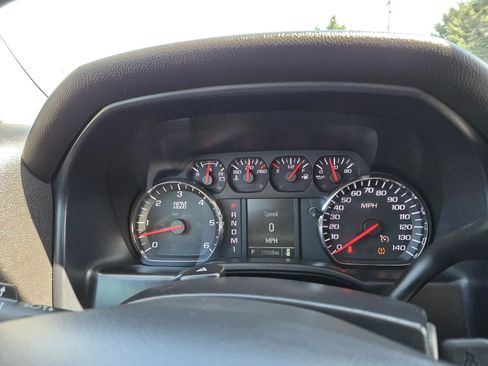 Used 2015 Chevrolet Silverado 2500 W/T AWD/4WD image 13