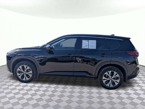 Used 2021 Nissan Rogue SV image 4