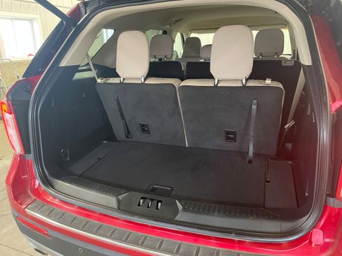 Used 2022 Ford Explorer Limited w/ Class IV Trailer Tow Package image 24