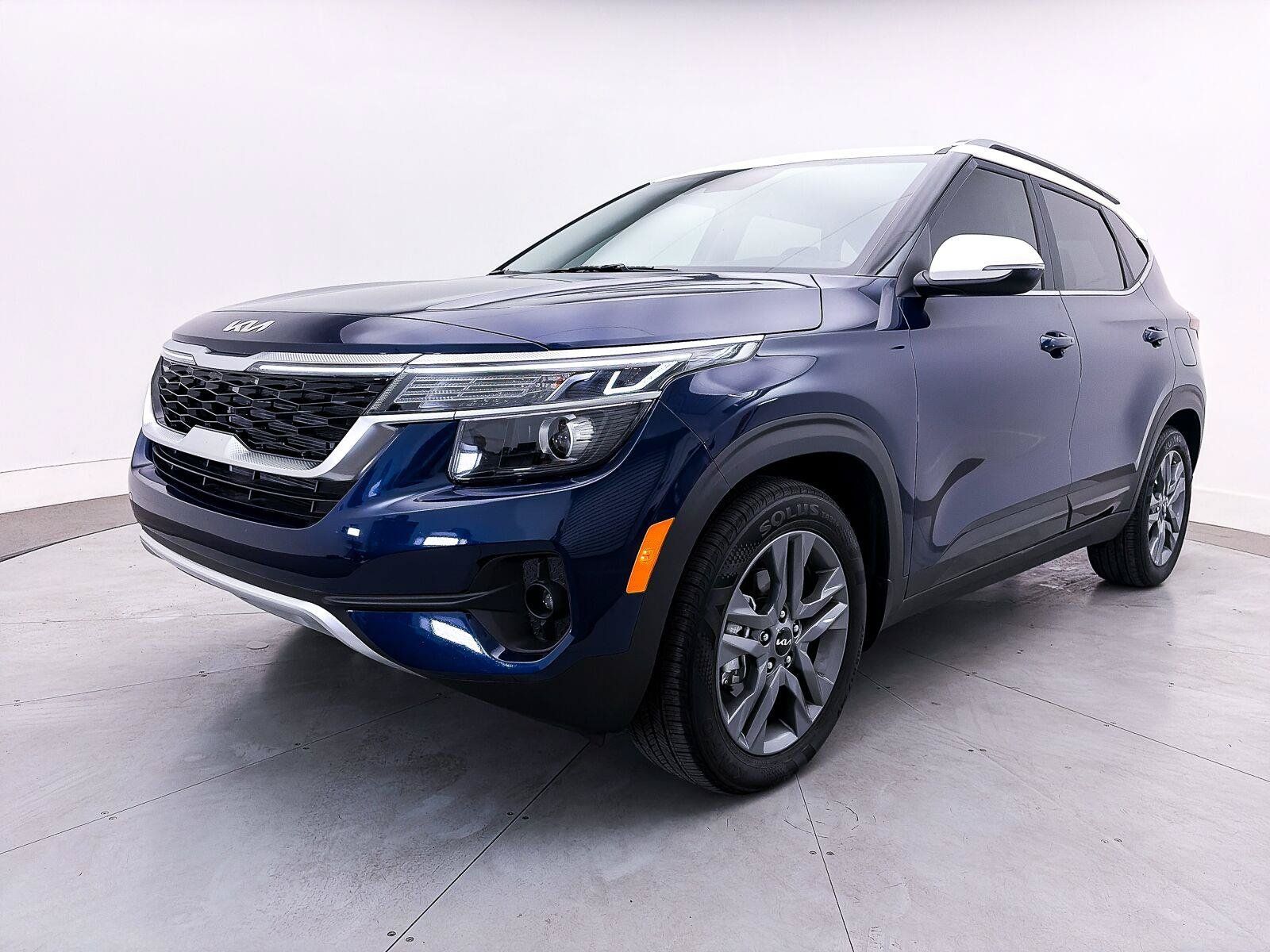 Used 2023 Kia Seltos S w/ Navigation Package FWD image 9