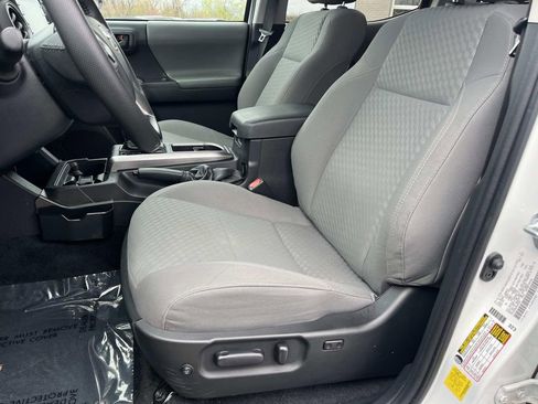 Used 2023 Toyota Tacoma SR5 w/ Technology Package image 20