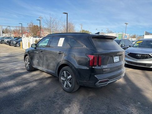 Used 2023 Kia Sorento S w/ Panoramic Sunroof Package image 8